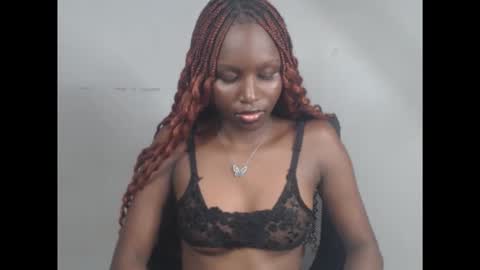 sophie online show from November 22, 8:39 am