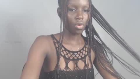 sophie online show from September 13, 8:33 am