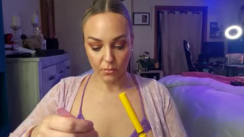 SluttySofia online show from May 14, 3:23 am