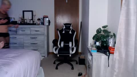 SluttySofia online show from July 9, 1:46 pm