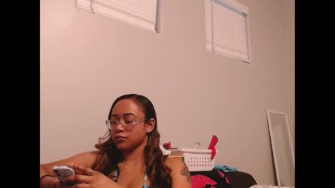 Nia Reese online show from March 10, 2:26 am