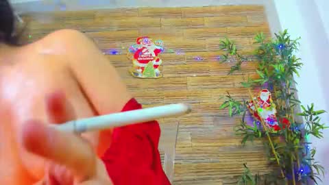 cupcake_izzy online show from December 17, 5:33 am