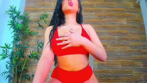 cupcake_izzy online show from February 27, 5:40 am