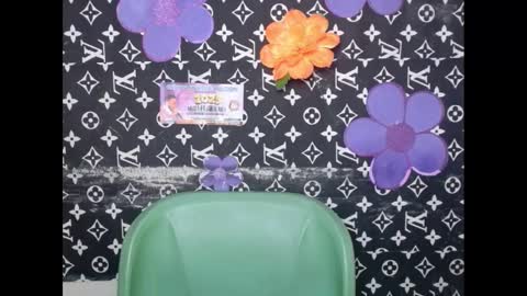 Snapshot of cupidxdoll chatting on February 19, 8:01 am cupidxdoll online show from February 19, 8:01 am