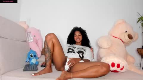 Curly  -  OF- CURLY SWEETT online show from April 22, 1:41 pm