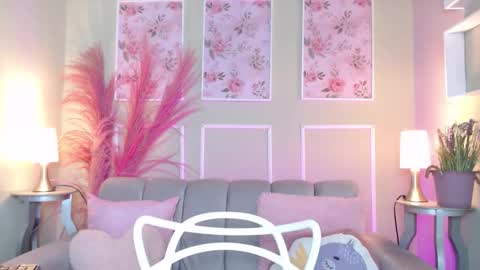 DANI online show from October 27, 7:08 pm