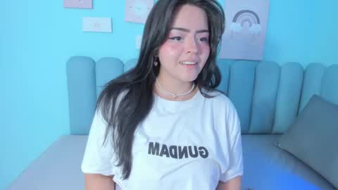 Snapshot of curvy_rousi chatting on February 20, 11:20 am Rosie online show from February 20, 11:20 am