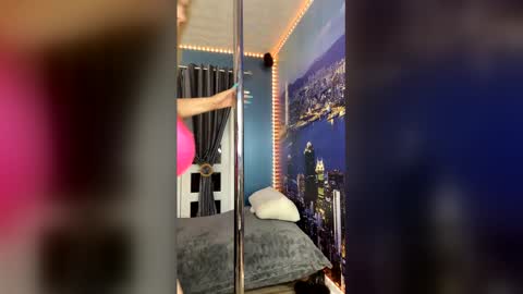 curvyfunlover online show from April 12, 8:44 pm