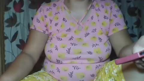 curvyladyxx289 online show from December 1, 6:10 pm