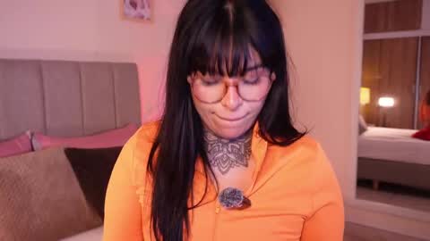 Snapshot of curvyliciouss chatting on October 19, 4:20 pm Samantha online show from October 19, 4:20 pm