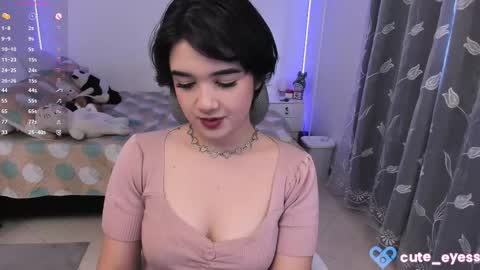 Cute online show from November 20, 8:10 pm