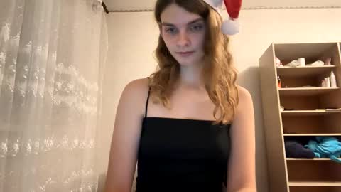 cute_kitte online show from December 27, 7:46 pm