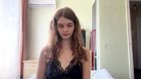 cute_kitte online show from October 31, 9:57 am
