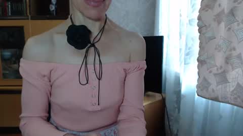 Snapshot of cute_lion_ chatting on February 2, 9:30 am cute_lion_ online show from February 2, 9:30 am