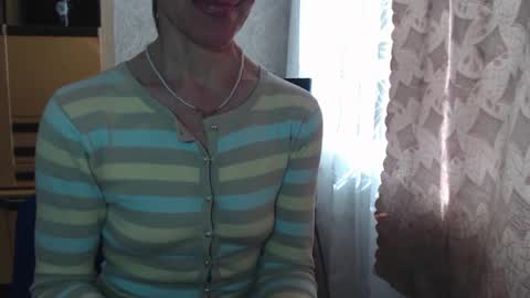 Snapshot of cute_lion_ chatting on March 8, 9:35 am cute_lion_ online show from March 8, 9:35 am