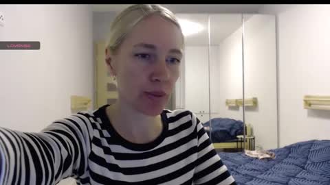 Snapshot of cute_lion_ chatting on October 5, 4:45 pm cute_lion_ online show from October 5, 4:45 pm
