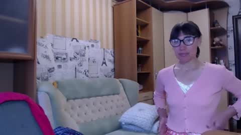 cute_lion_ online show from March 15, 12:29 pm