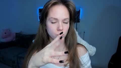 Snapshot of cute_little_ass chatting on October 1, 4:12 pm Emily online show from October 1, 4:12 pm