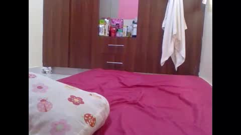 cute_lizah online show from October 6, 6:30 am