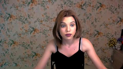 Mia online show from February 1, 7:13 pm