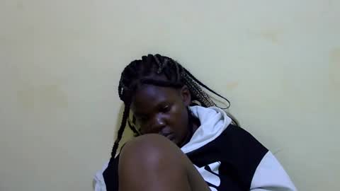 cute_roxie online show from December 6, 5:00 pm