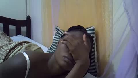 cute_savanna online show from February 2, 1:12 am