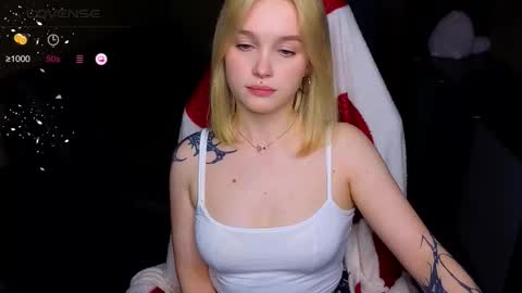 Snapshot of cute_summer_breathe chatting on September 26, 8:06 pm Sue online show from September 26, 8:06 pm