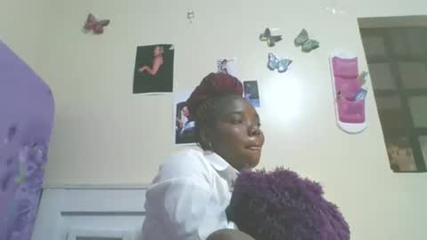 cutebrown086 online show from January 11, 6:35 am