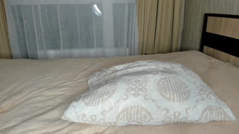 cutebuttslutty online show from December 9, 8:23 pm