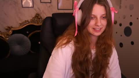 Foxy online show from June 16, 1:45 pm