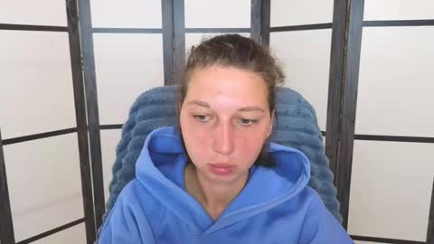 Elli online show from October 20, 10:07 am