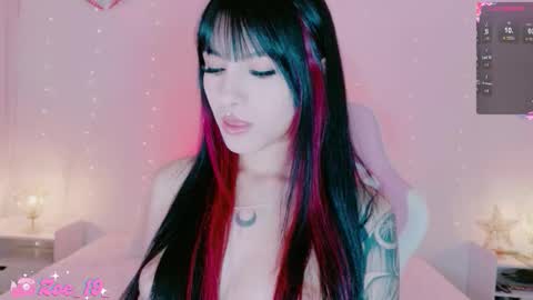 Zoe  online show from January 16, 12:17 am