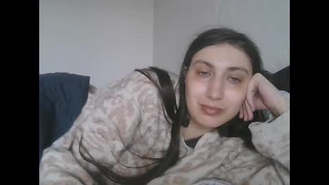 cutekattie online show from March 27, 8:37 am