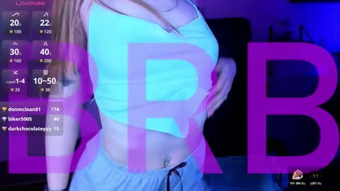 Rina online show from November 3, 8:18 am