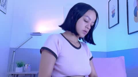 cutepetitee online show from February 16, 7:36 pm