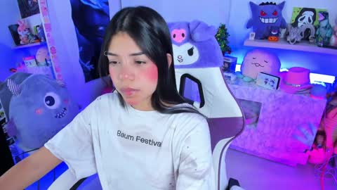 Snapshot of cutestephuwu chatting on December 4, 4:21 am  - independent model online show from December 4, 4:21 am