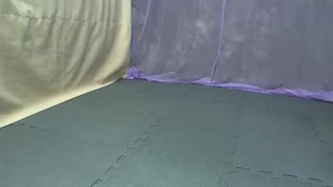 cutetinyasian143_ online show from October 23, 4:29 am