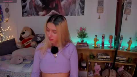 cuteweed420 online show from April 15, 3:18 am