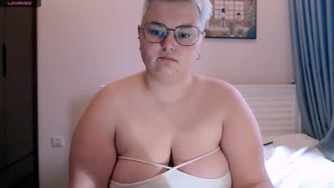 Sophie  Lilith online show from October 24, 9:05 am