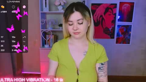 Snapshot of cutie_mili chatting on February 13, 5:48 am mili online show from February 13, 5:48 am