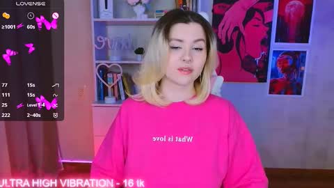 Snapshot of cutie_mili chatting on March 7, 6:46 am mili online show from March 7, 6:46 am