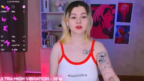 Snapshot of cutie_mili chatting on February 18, 2:59 am mili online show from February 18, 2:59 am