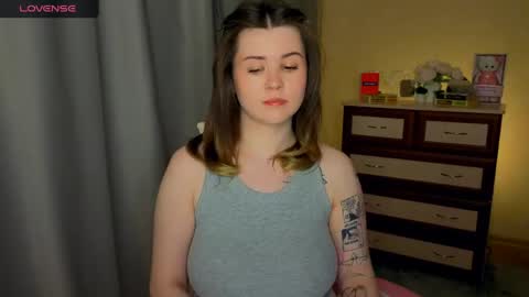 mili online show from April 18, 12:07 pm