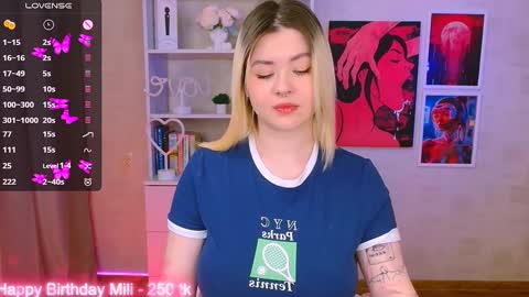 Snapshot of cutie_mili chatting on January 27, 3:58 am mili online show from January 27, 3:58 am
