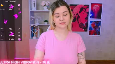 Snapshot of cutie_mili chatting on January 31, 10:52 am mili online show from January 31, 10:52 am