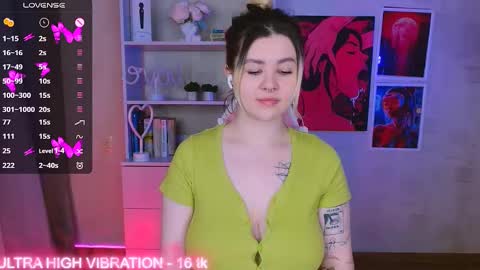 Snapshot of cutie_mili chatting on February 22, 3:12 am mili online show from February 22, 3:12 am
