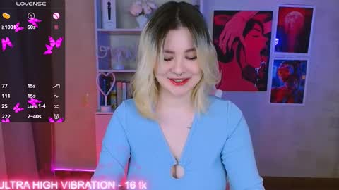 Snapshot of cutie_mili chatting on February 19, 3:28 am mili online show from February 19, 3:28 am