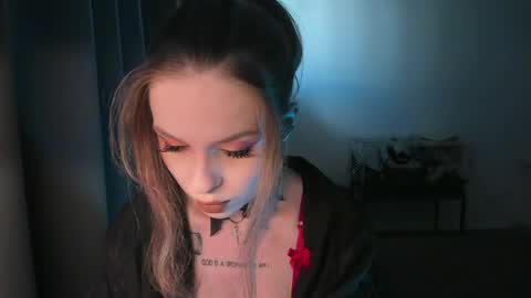 Kira online show from June 10, 11:09 am