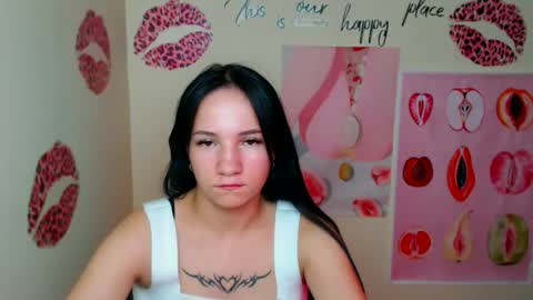 Snapshot of cutielady_ chatting on September 22, 11:36 pm Emma online show from September 22, 11:36 pm