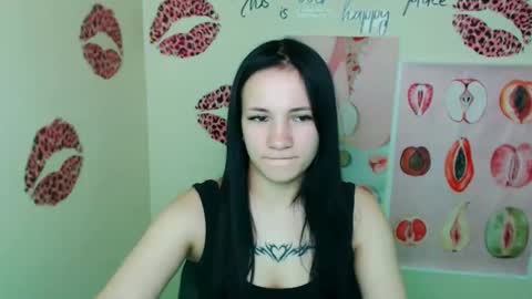 Emma online show from March 18, 2:00 pm